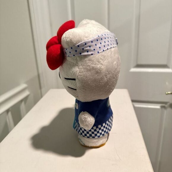 Hello Kitty Japanese Plush - Picture 3 of 5